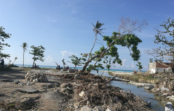 L'uragano Matthew ha colpito Haiti nella notte tra il 3 e il 4 ottobre 2016 causando 900 morti e 300mila sfollati.