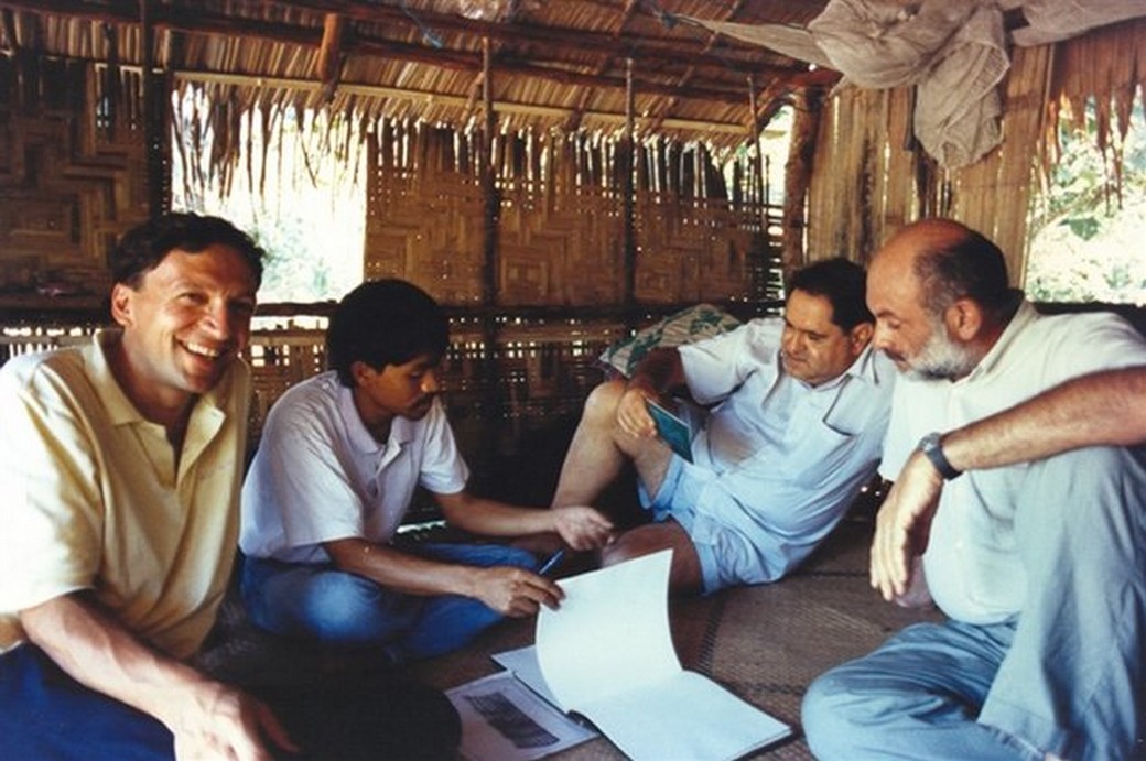 Giangi Milesi, allora membro del Consiglio direttivo di Cesvi, in missione in Thailandia nel 1993.