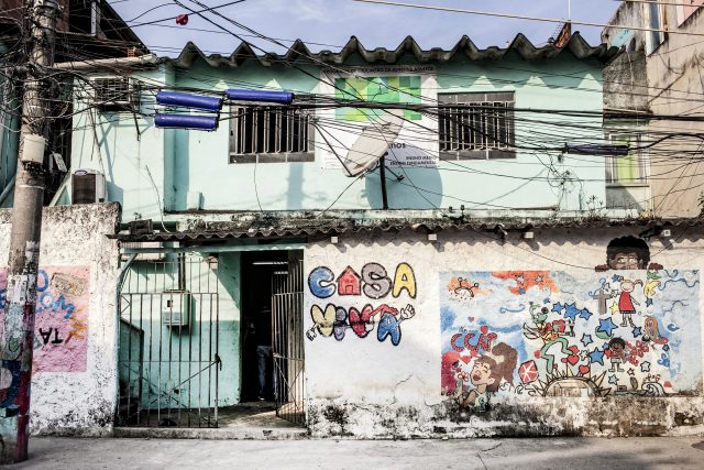 Favelas di Rio de Janeiro - Foto di Roger Lo Guarro