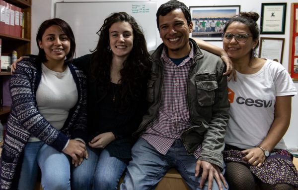 Lo staff Cesvi della Casa del Sorriso di Lima.